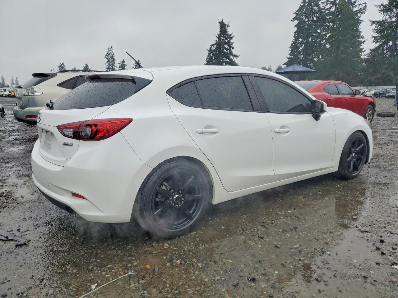 2018 Mazda 3 Sport - Image 3