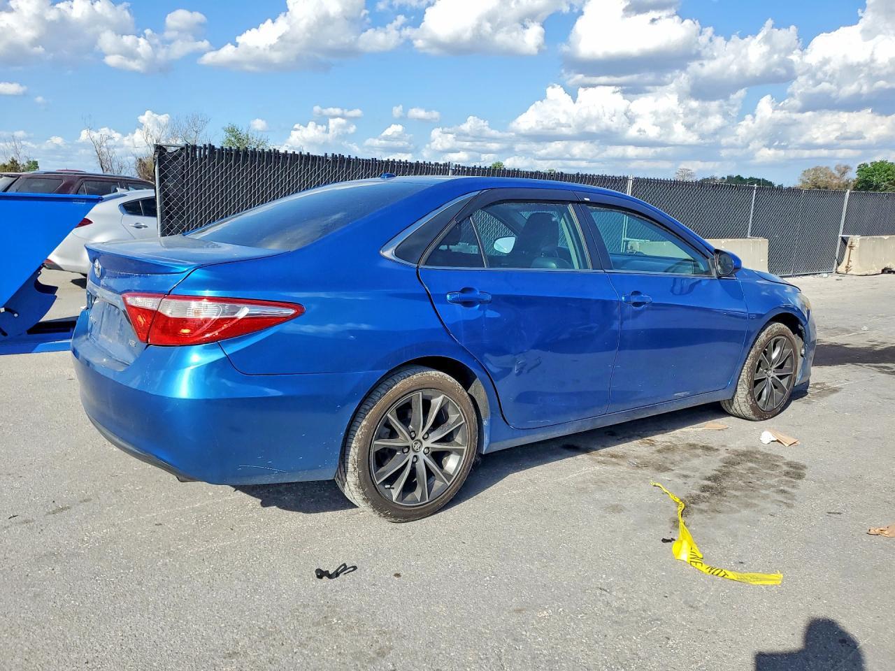 2017 Toyota Camry - Фото 3