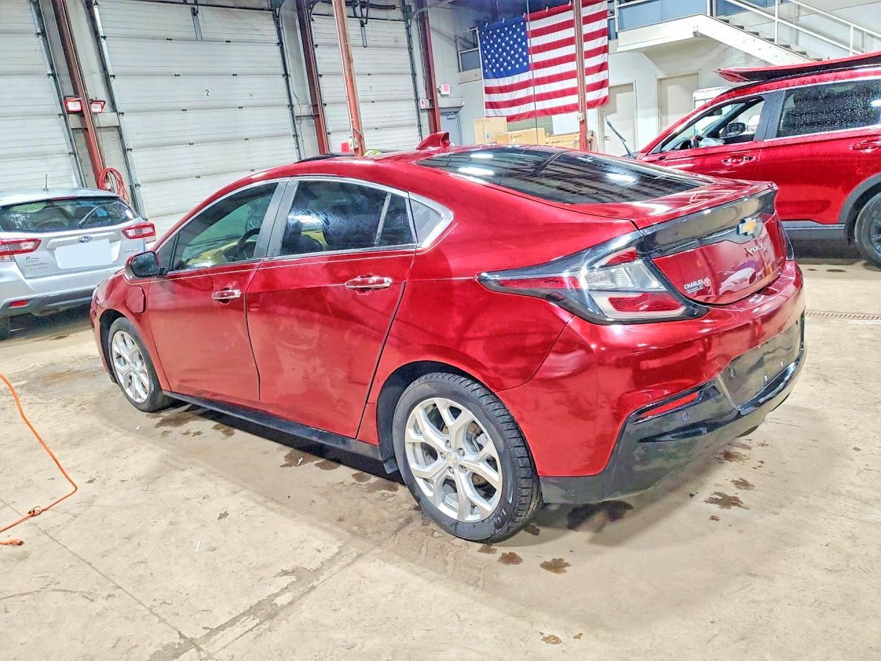 2017 Chevrolet Volt Premier - Фото 2