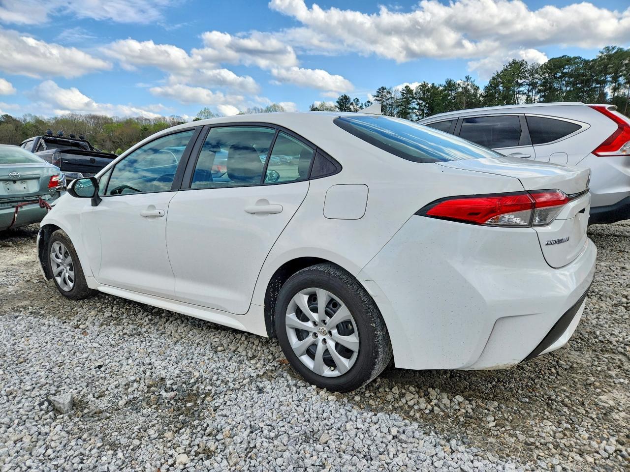 2021 Toyota Corolla Le - Фото 2