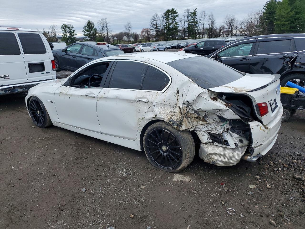 2013 BMW 528 Xi - Фото 2