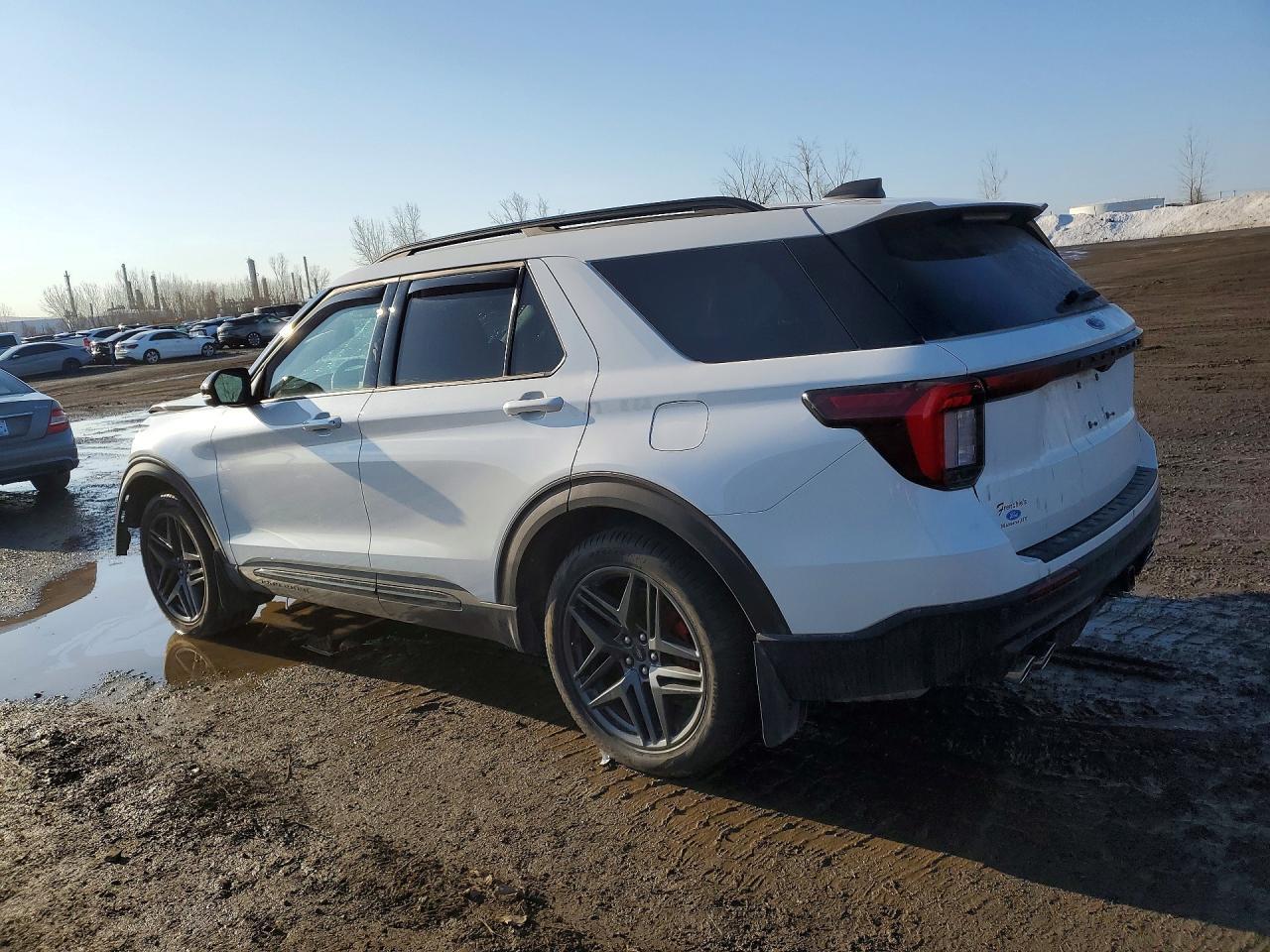2025 Ford Explorer St - Фото 2