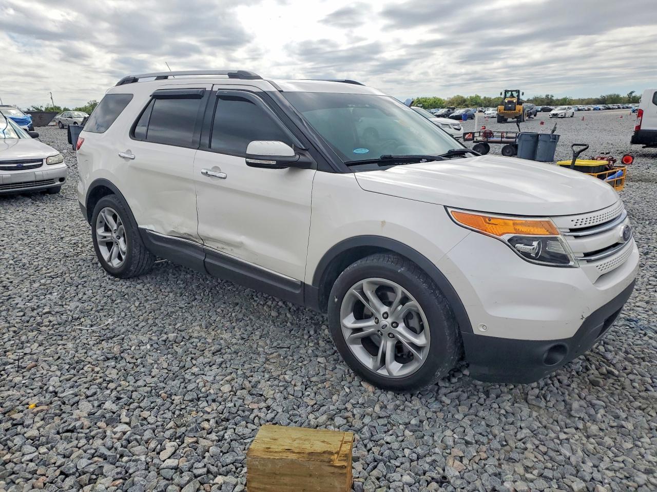 2015 Ford Explorer Limited - Image 4