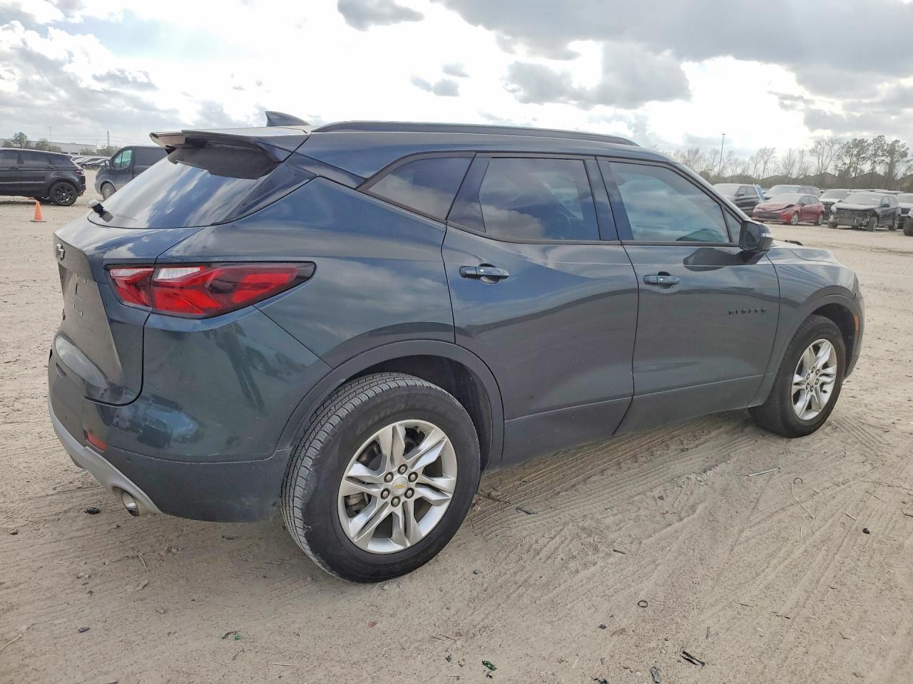 2019 Chevrolet Blazer 2Lt - Image 3