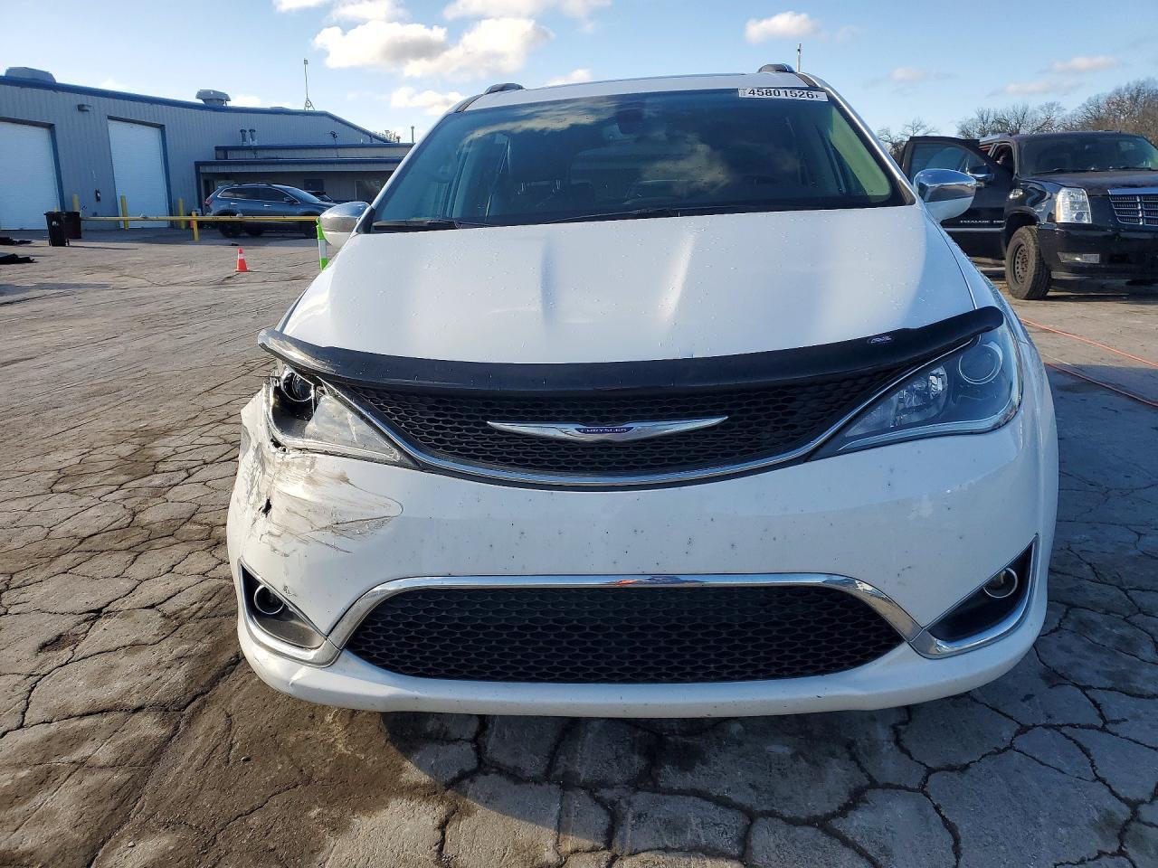2020 Chrysler Pacifica Limited - Image 5