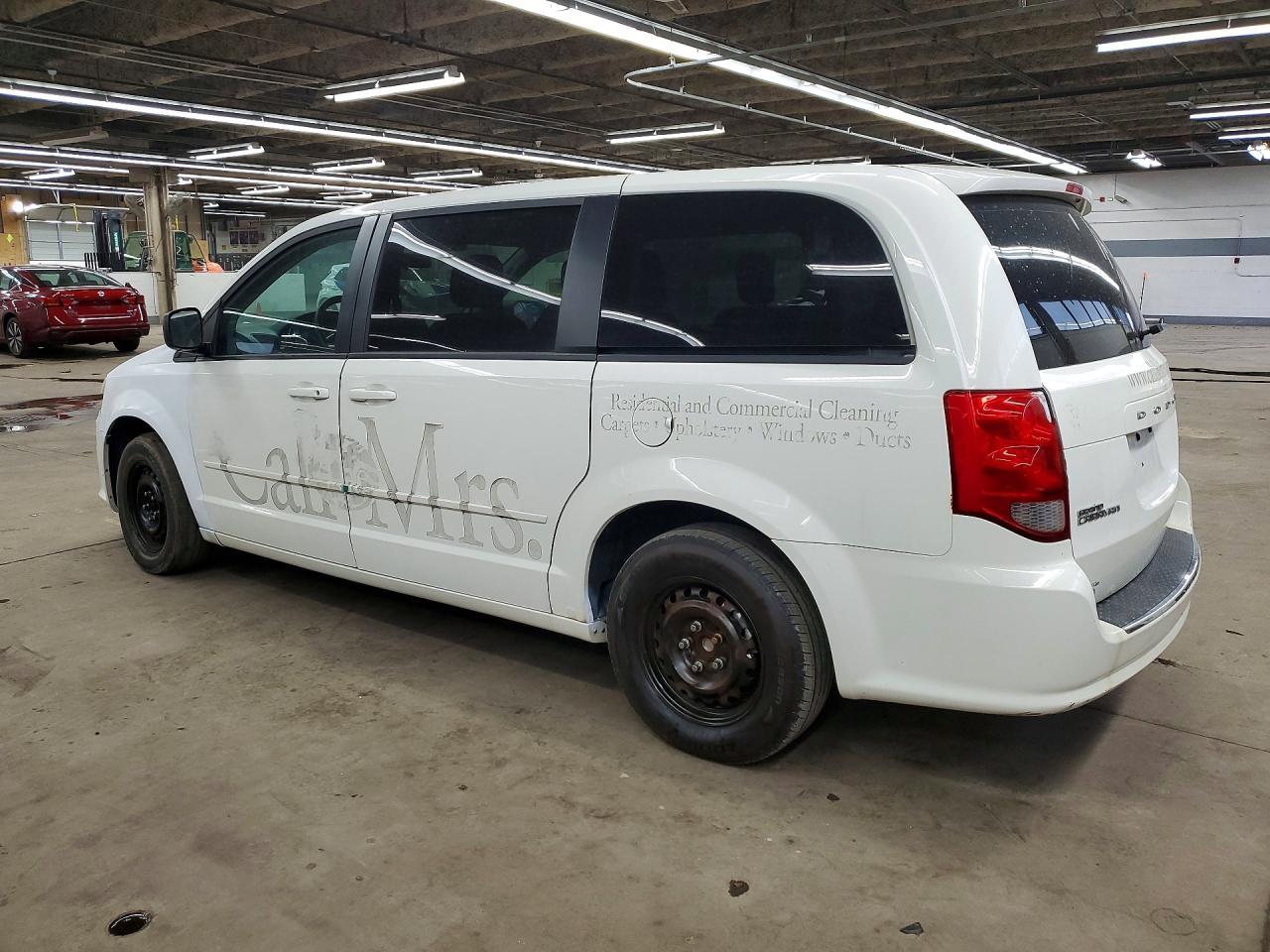 2011 Dodge Grand Caravan Express - Фото 2