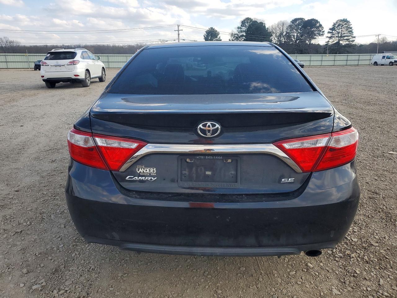 2017 Toyota Camry Se - Image 6