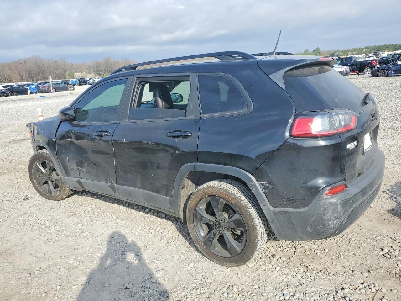 2020 Jeep Cherokee Latitude Plus - Фото 2