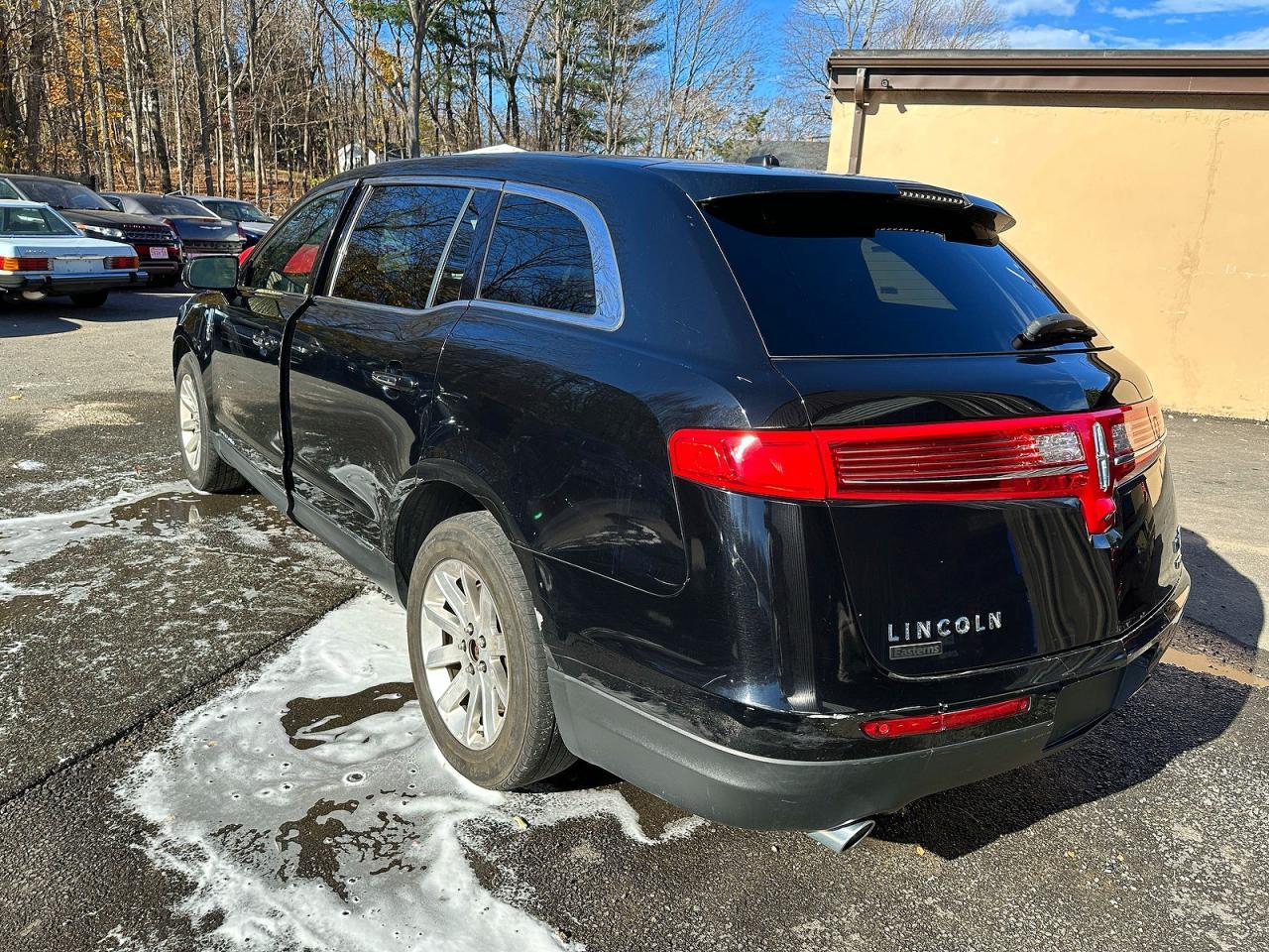2018 Lincoln Mkt - Фото 3