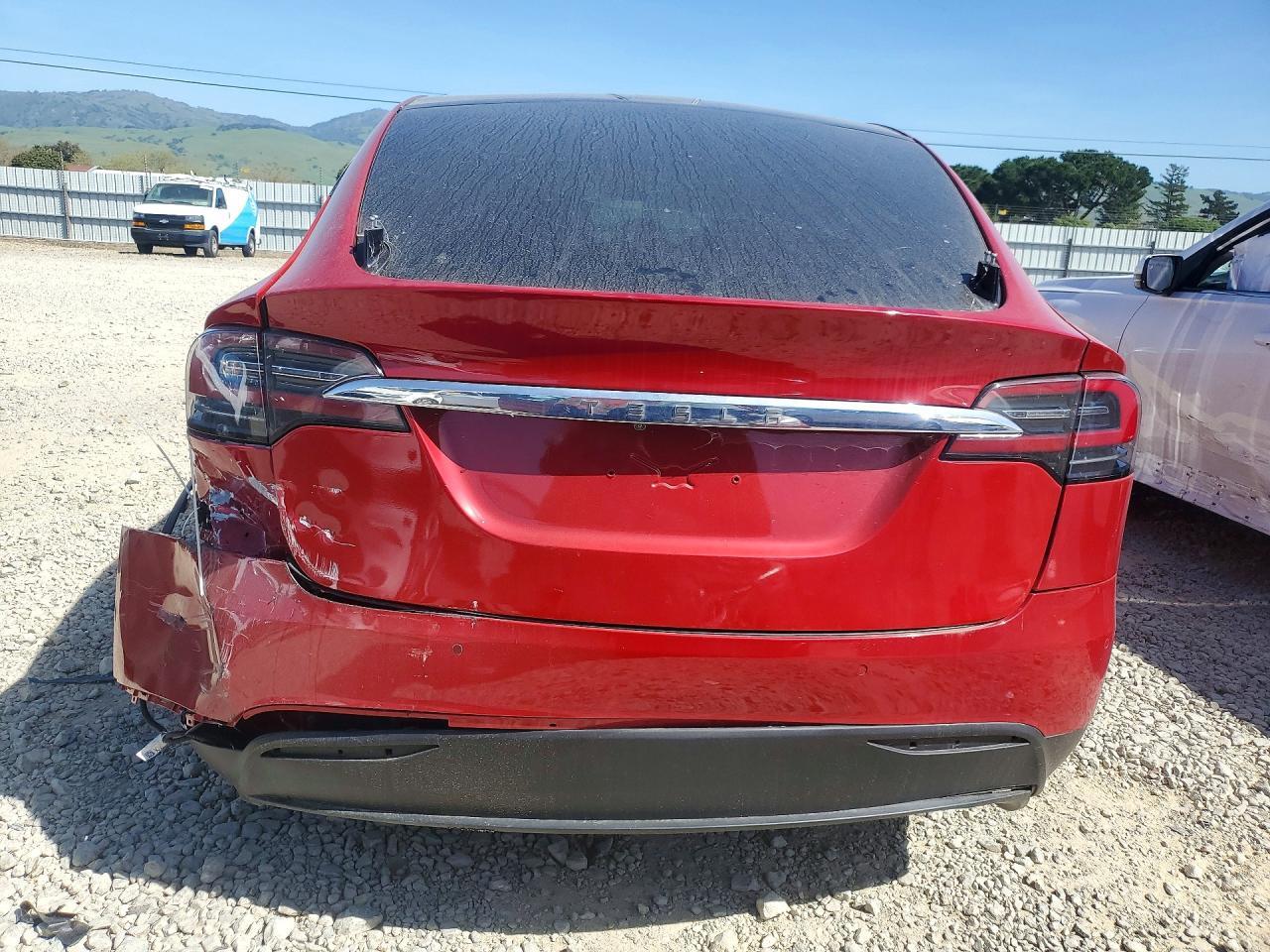 2018 Tesla Model X - Фото 6
