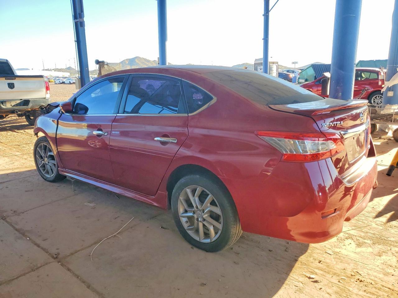 2014 Nissan Sentra - Фото 2
