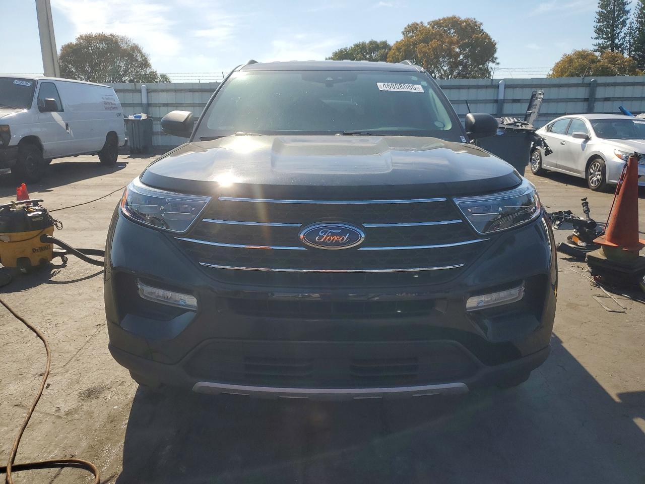 2020 Ford Explorer Xlt - Фото 5