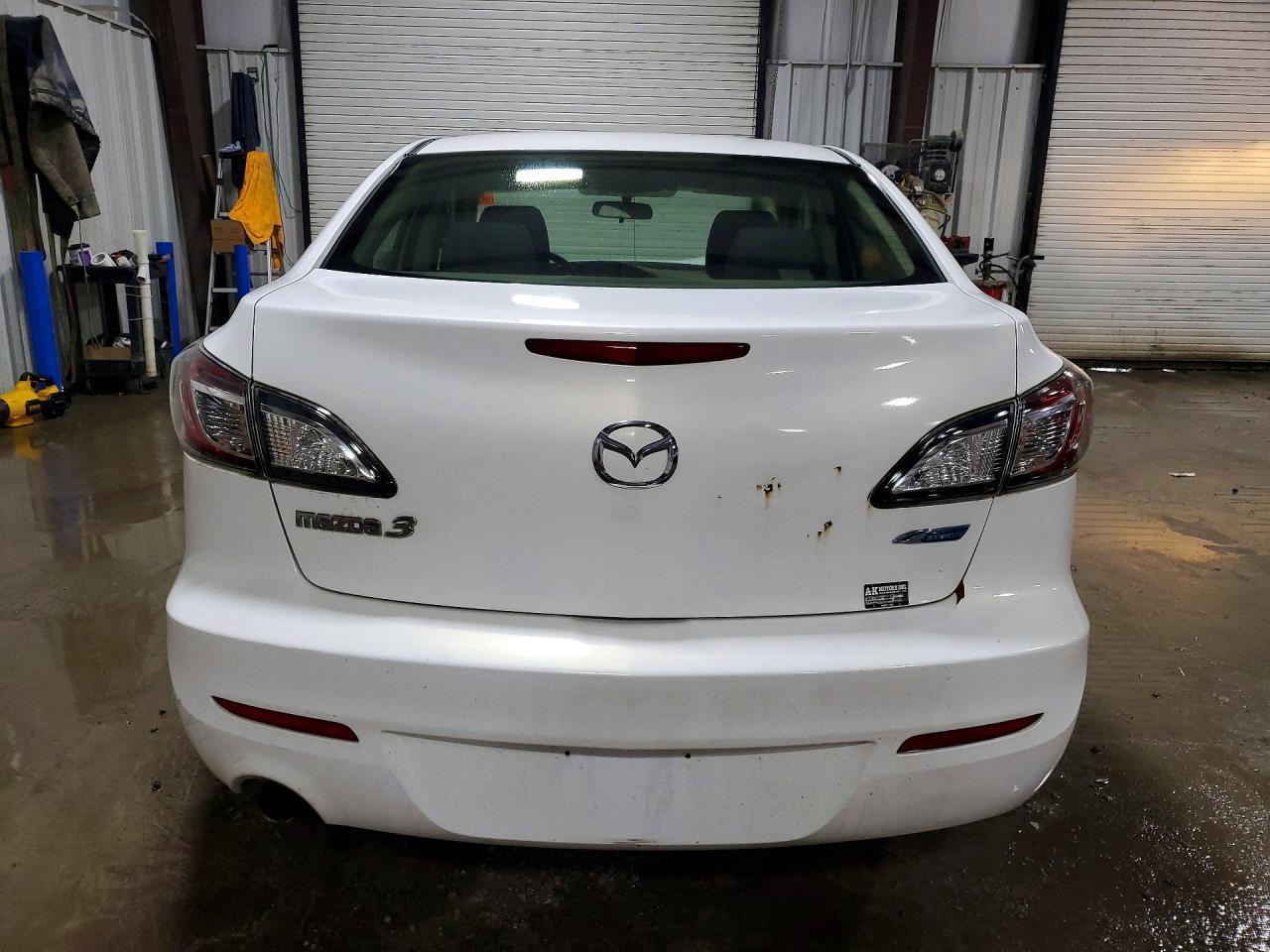 2012 Mazda 3 I - Image 6