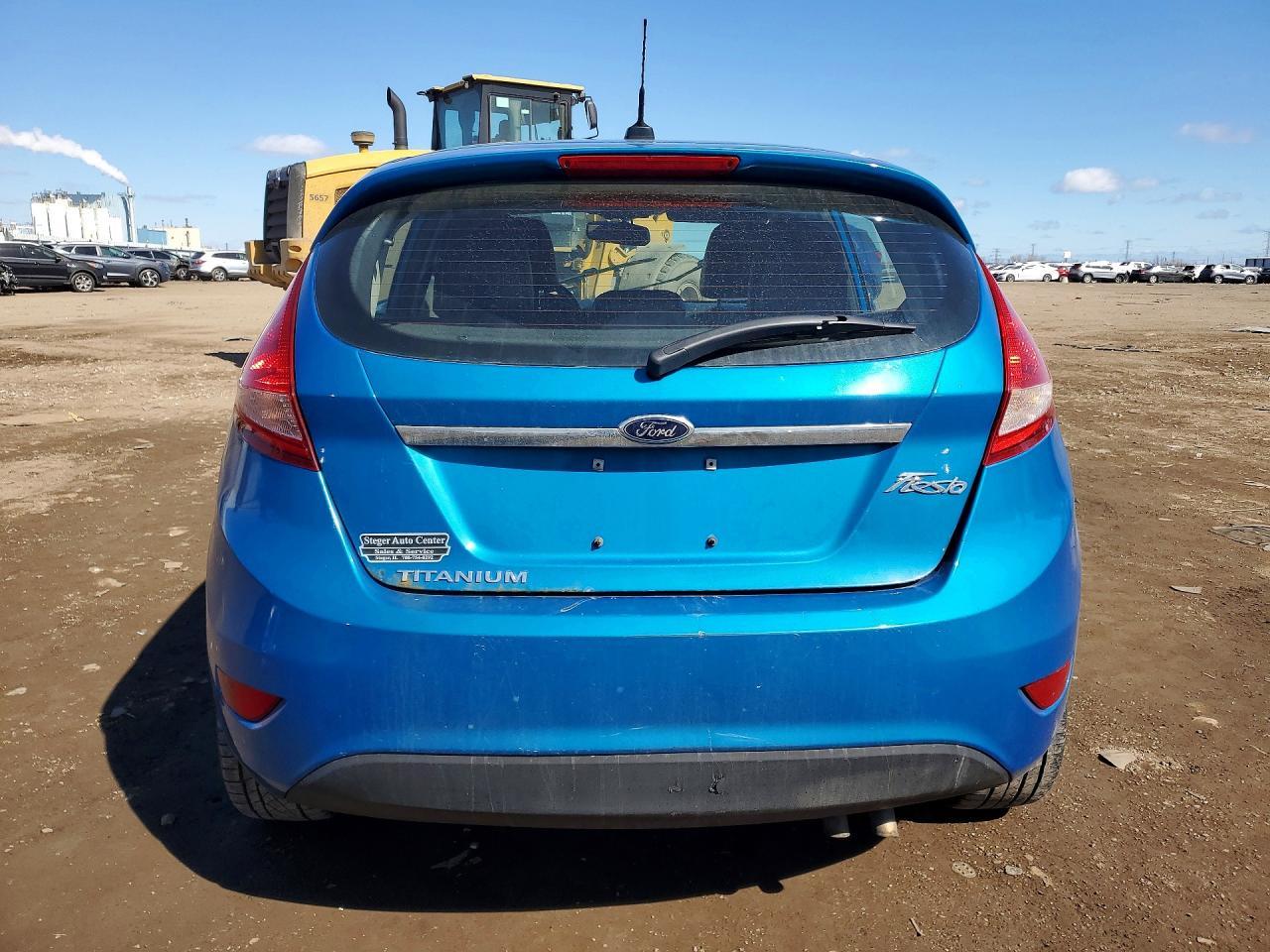 2013 Ford Fiesta Titanium - Фото 6