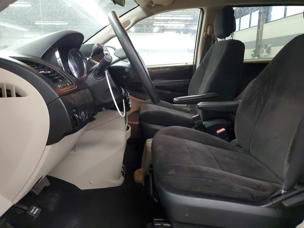2011 Dodge Grand Caravan Express - Фото 7