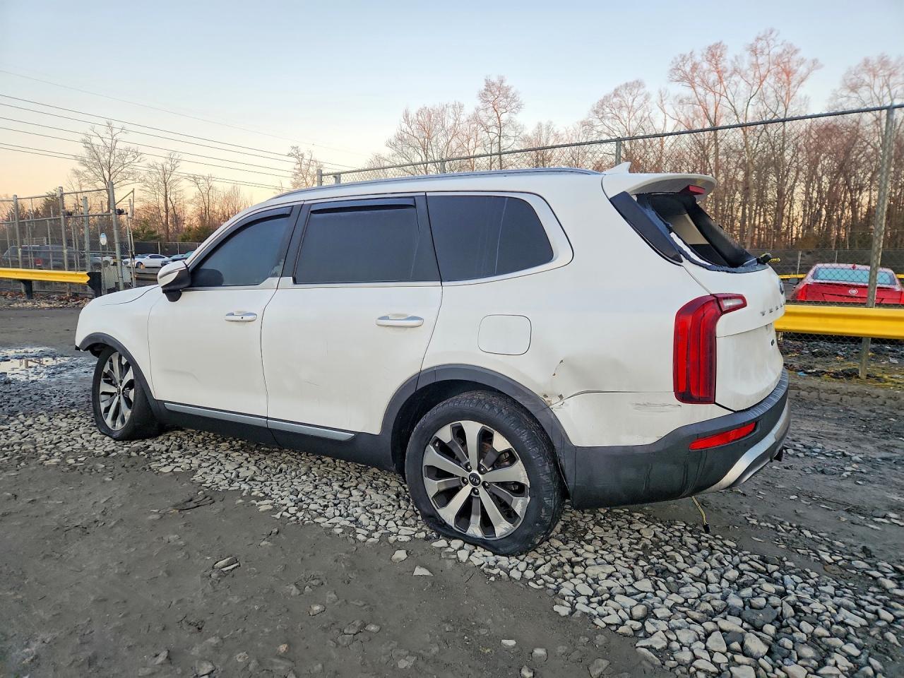 2020 Kia Telluride S - Фото 2