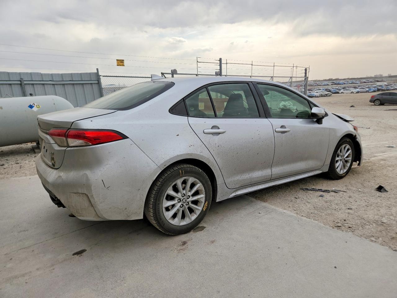 2020 Toyota Corolla Le - Фото 3