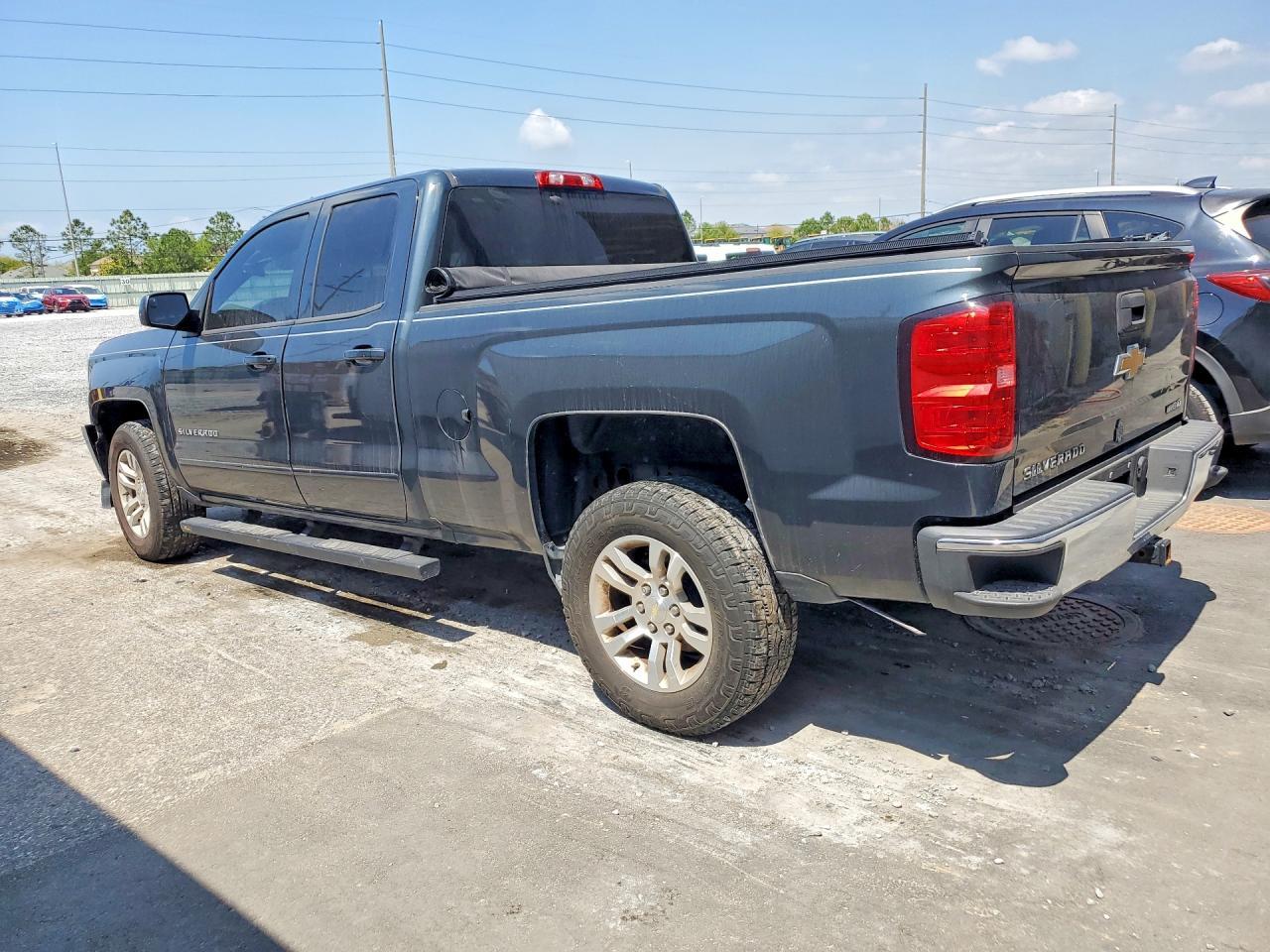 2018 Chevrolet Silverado C1500 Lt - Image 2