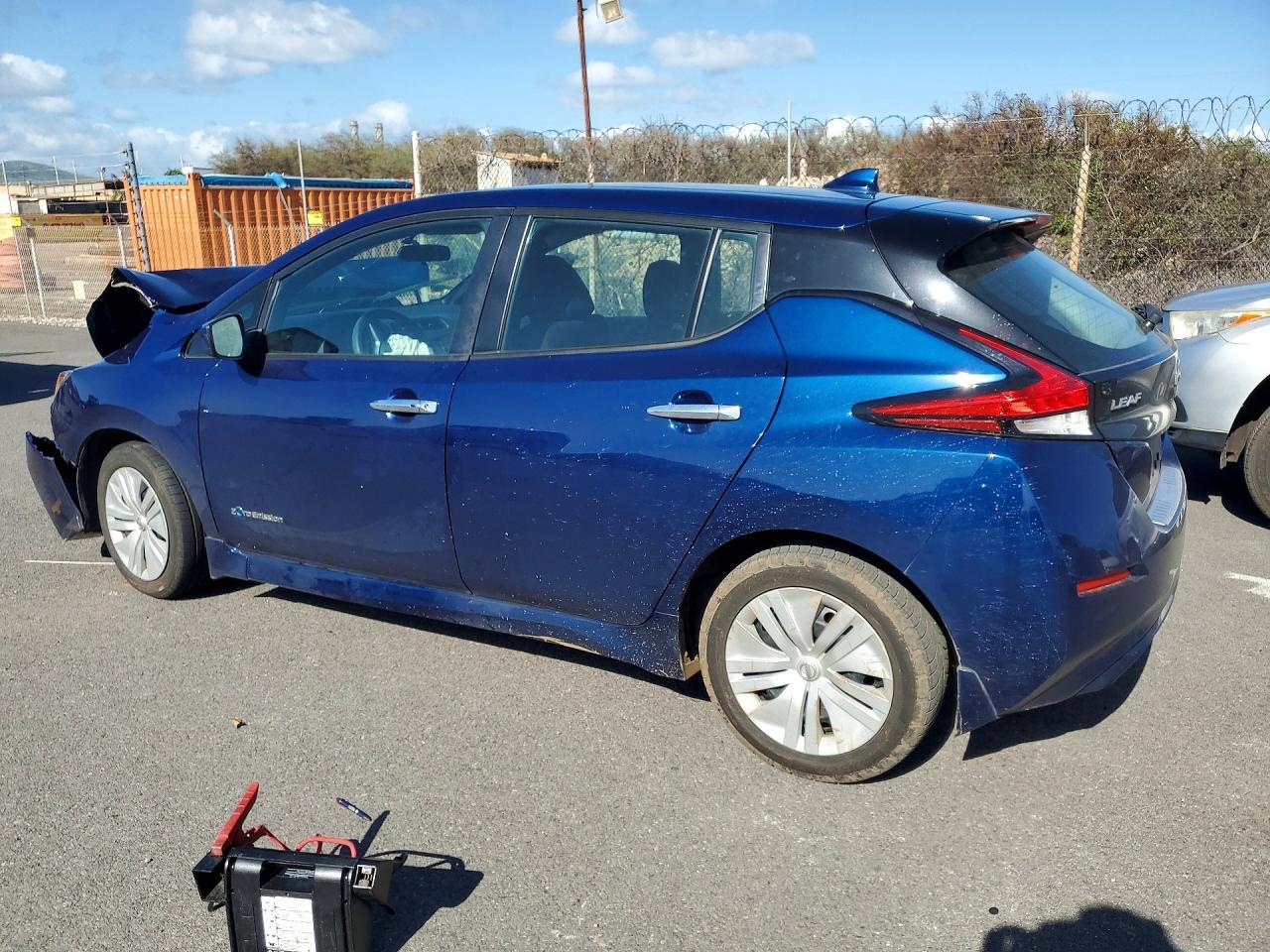 2019 Nissan Leaf S - Image 2