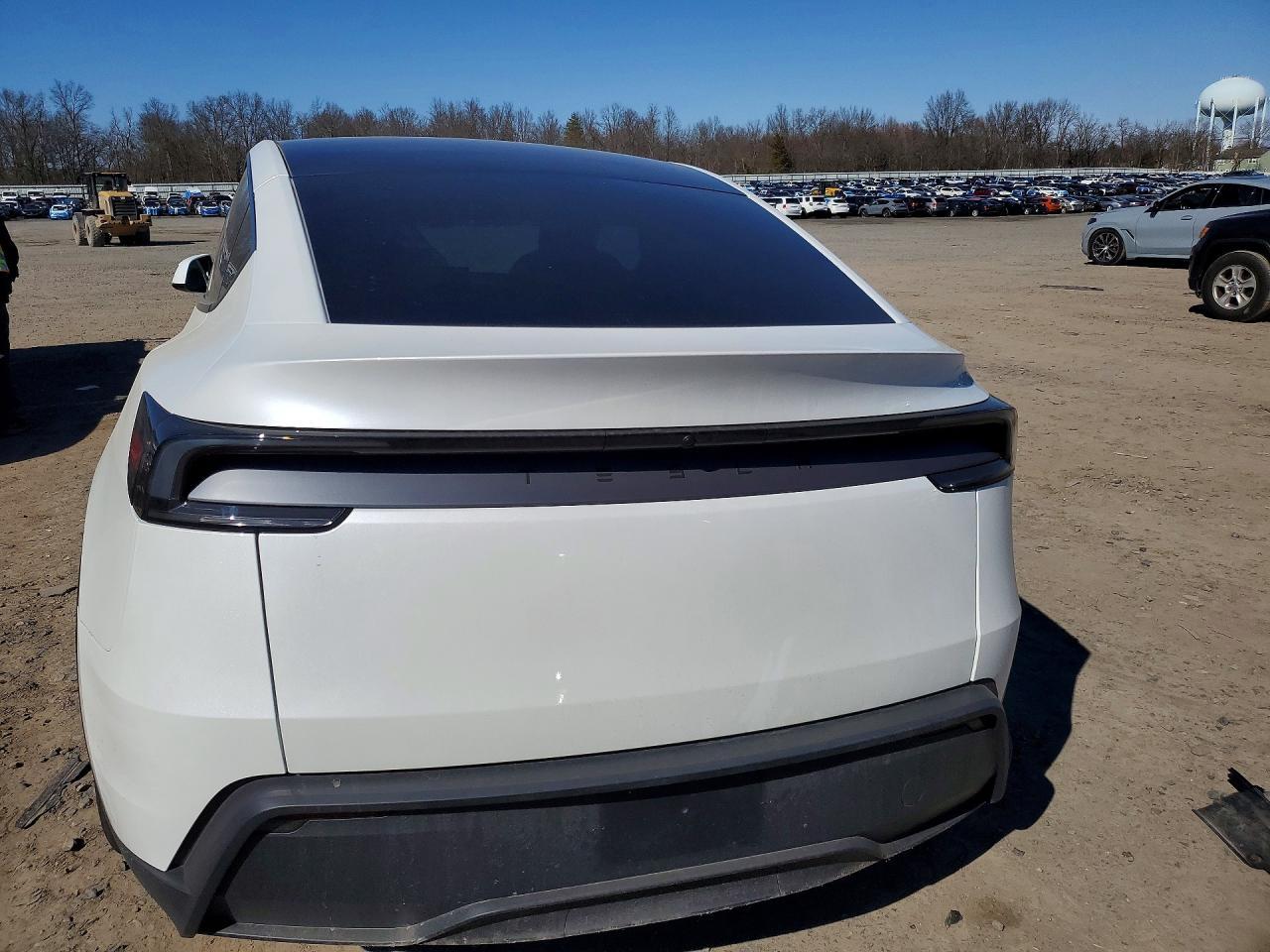 2026 Tesla Model Y - Image 6