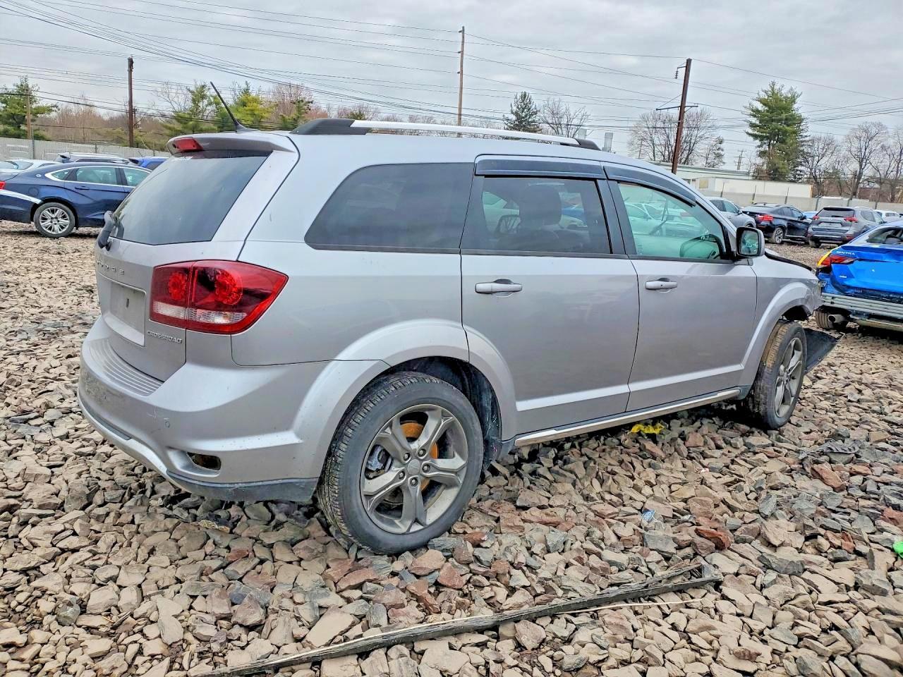 2017 Dodge Journey Crossroad - Фото 3