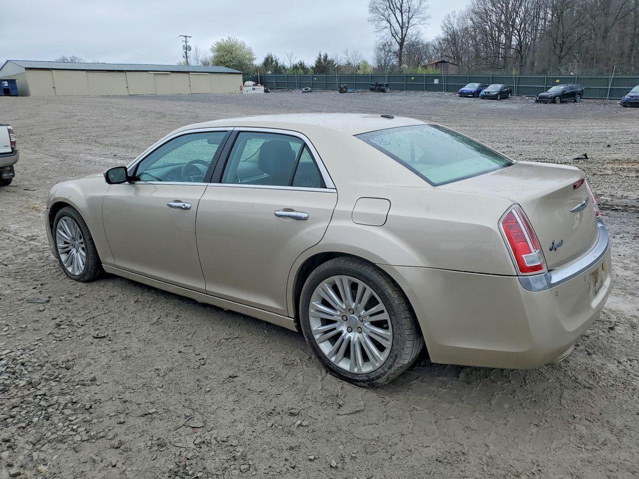 2012 Chrysler 300C Luxury - Фото 2