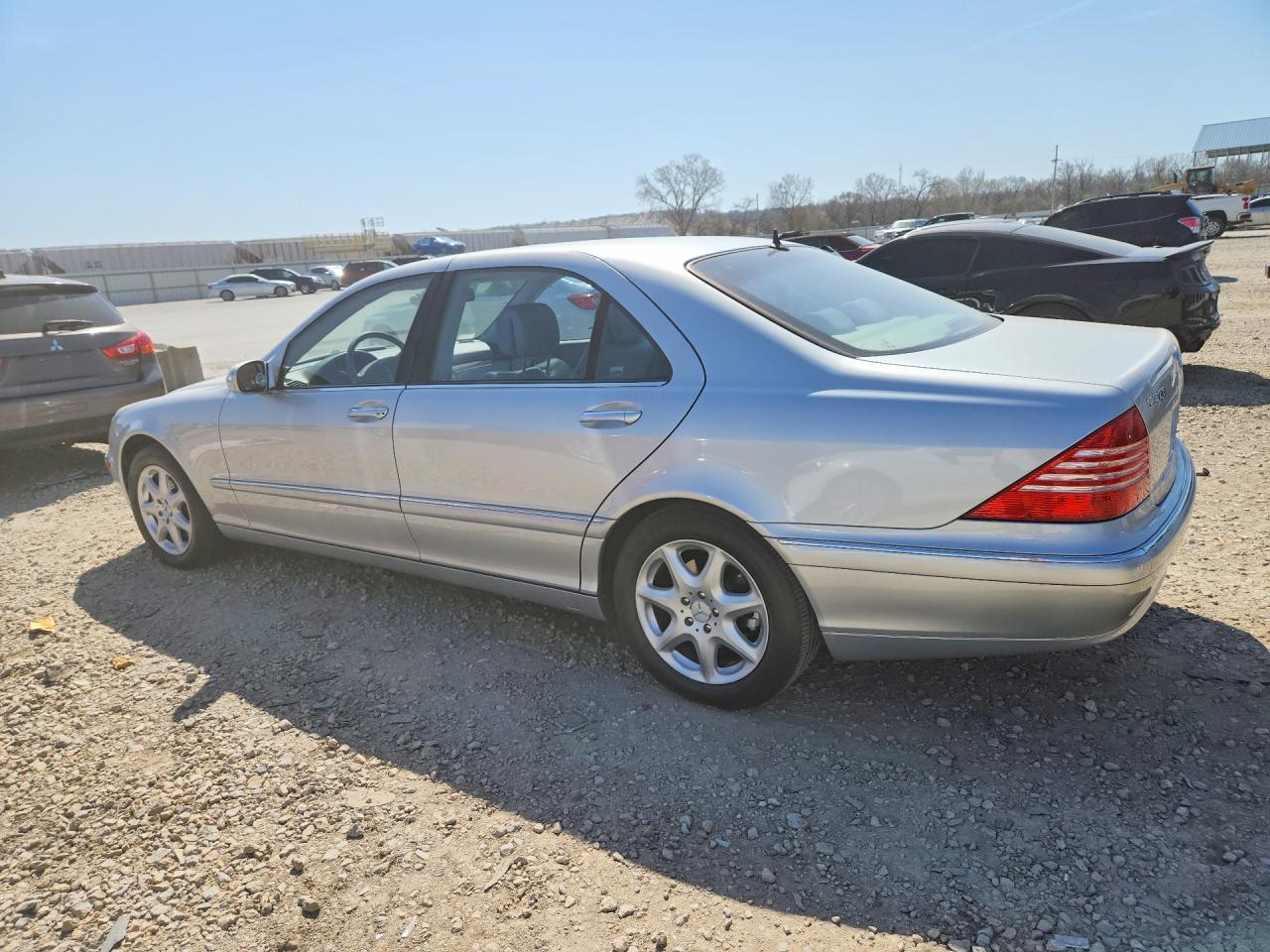 2004 Mercedes Benz 500 - Image 2