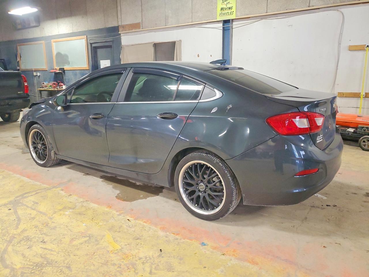 2018 Chevrolet Cruze Lt - Фото 2