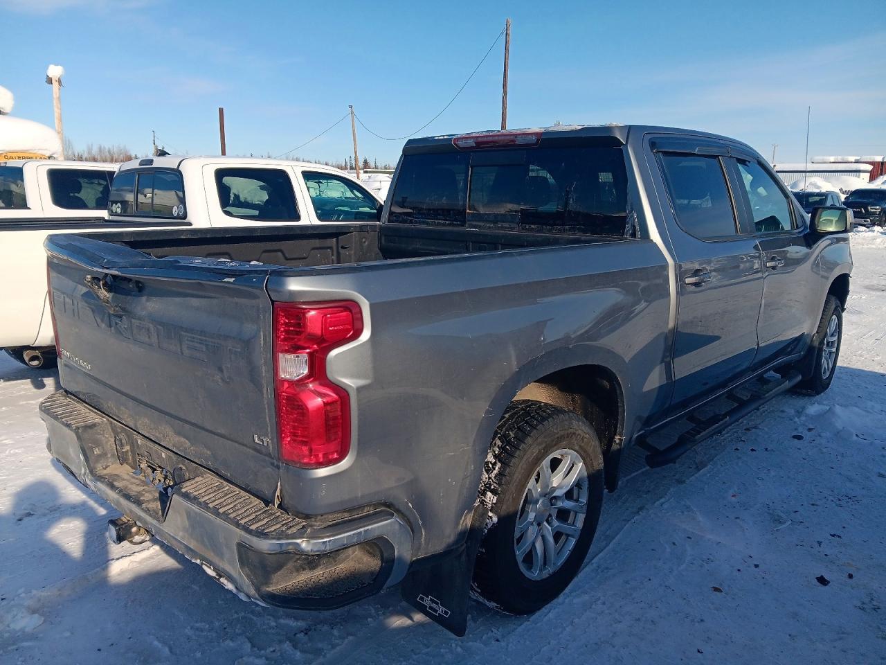 2020 Chevrolet Silverado K1500 Lt - Image 3