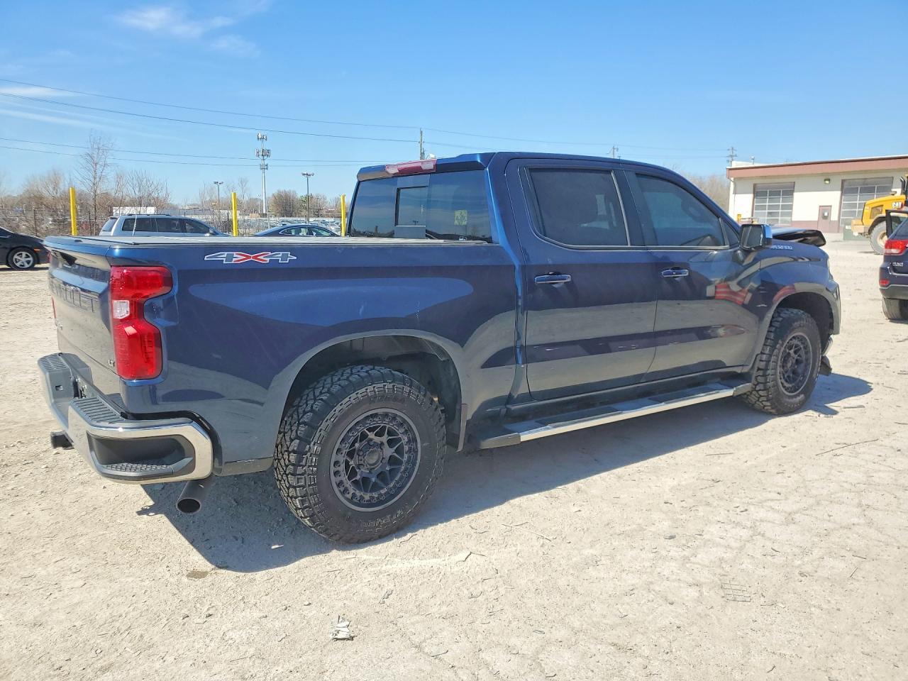 2021 Chevrolet Silverado K1500 Lt - Фото 3