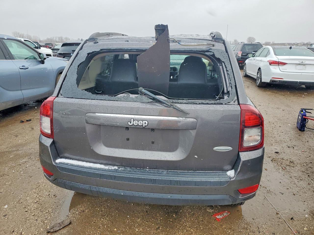 2017 Jeep Compass Latitude - Image 6