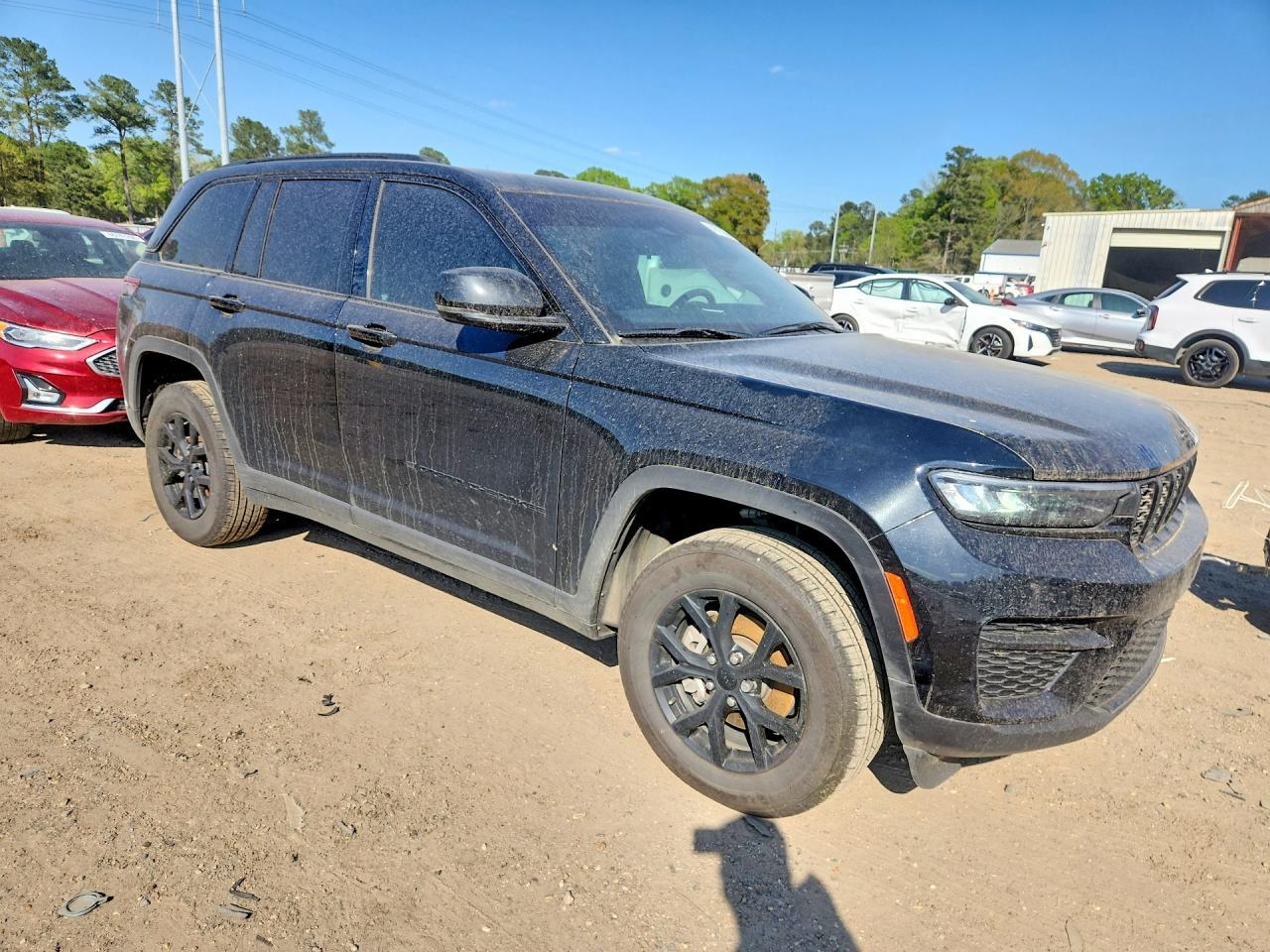 2025 Jeep Grand Cherokee Laredo - Image 4