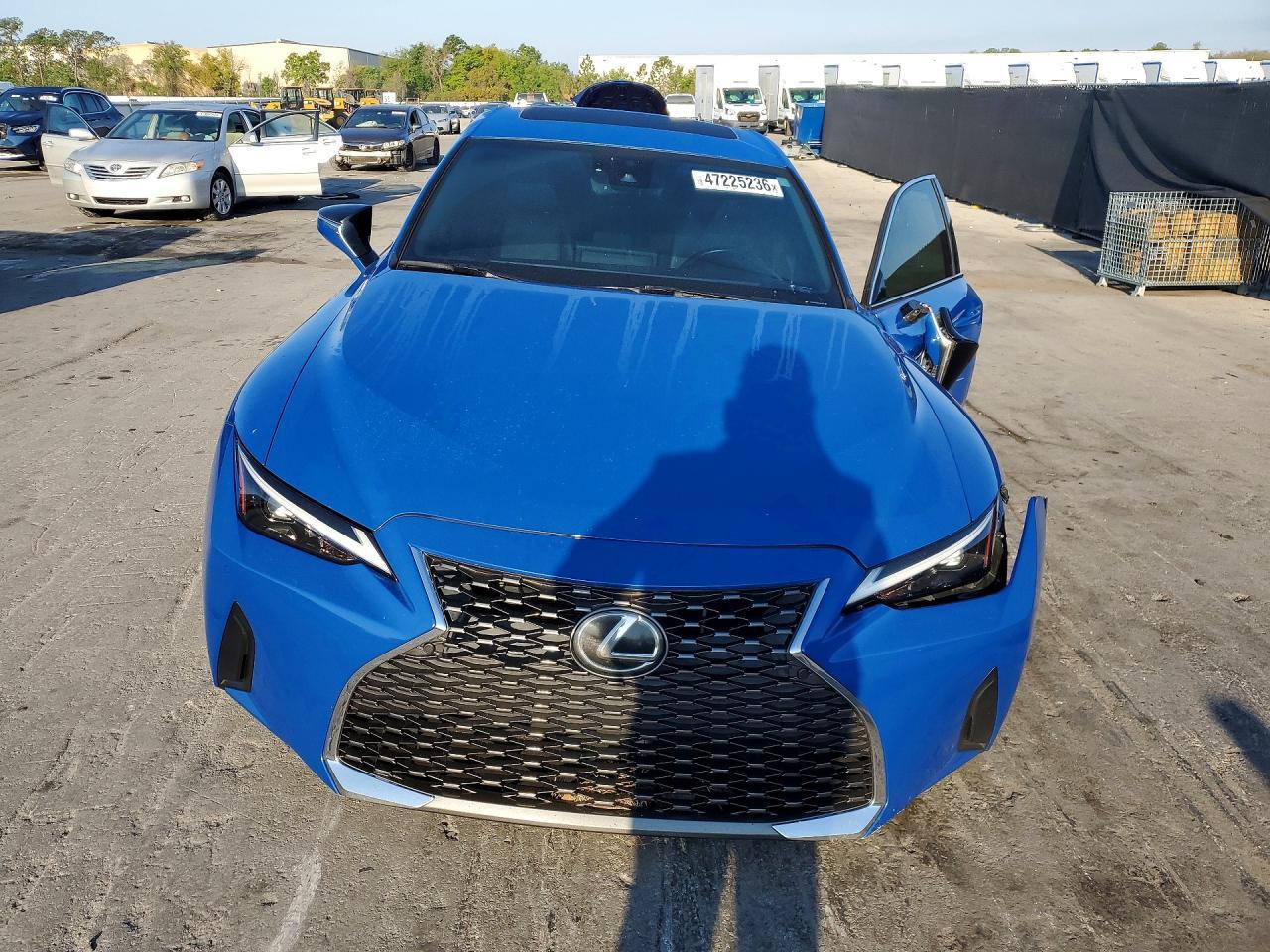2021 Lexus Is 300 Base - Image 5