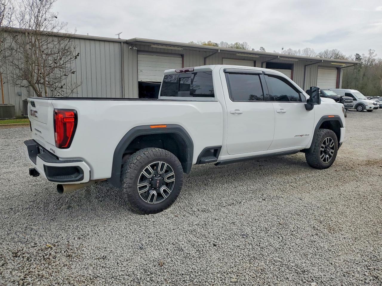 2022 GMC Sierra K2500 At4 - Фото 3