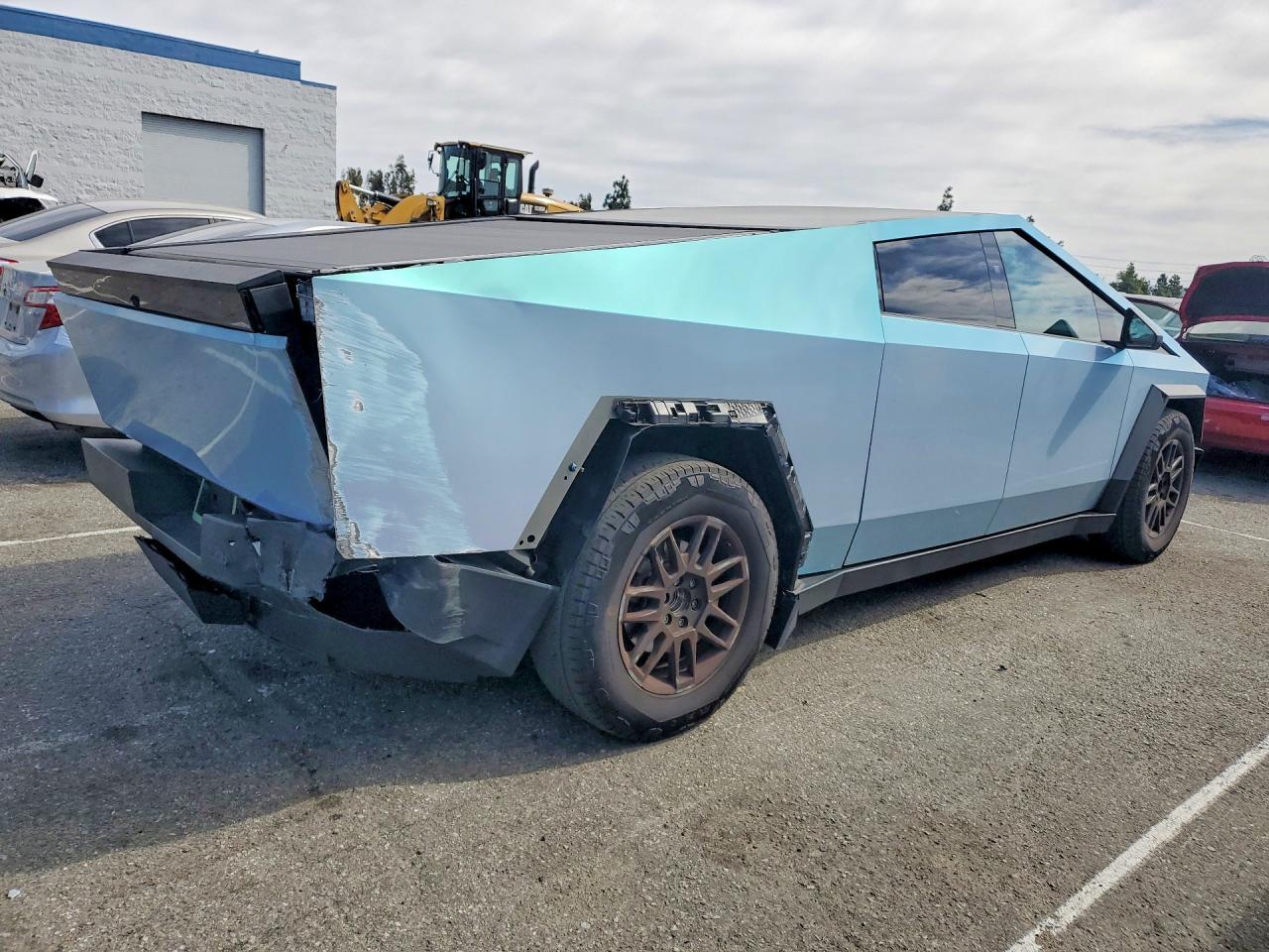2024 Tesla Cybertruck - Фото 3