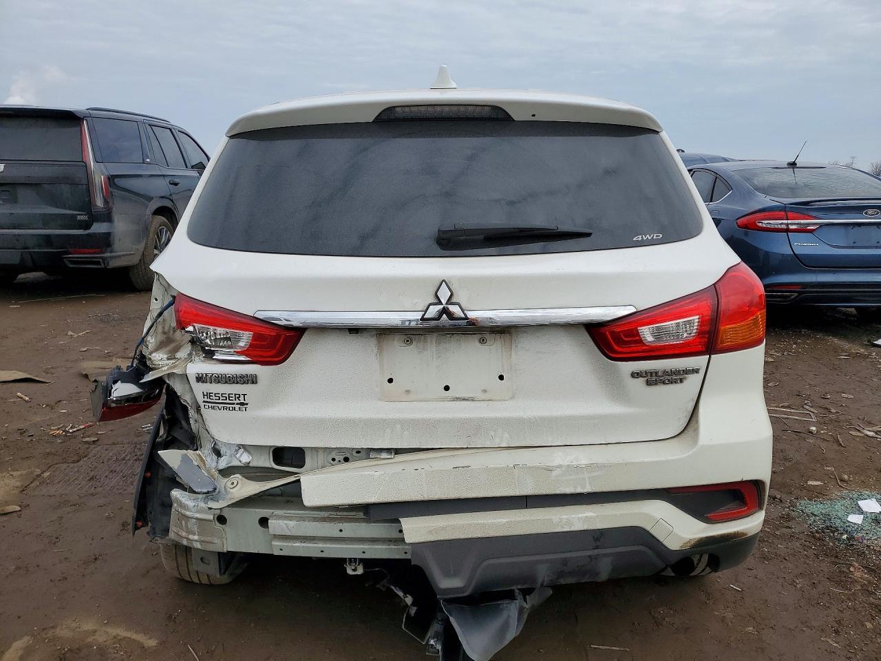 2018 Mitsubishi Outlander Sport Es - Image 6