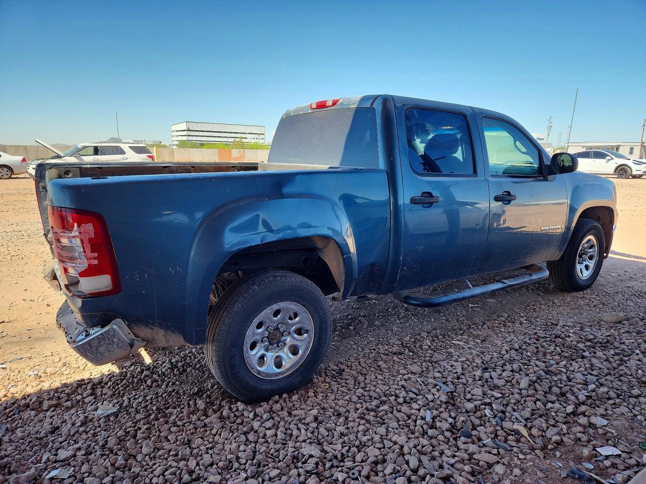 2007 GMC Sierra - Image 3
