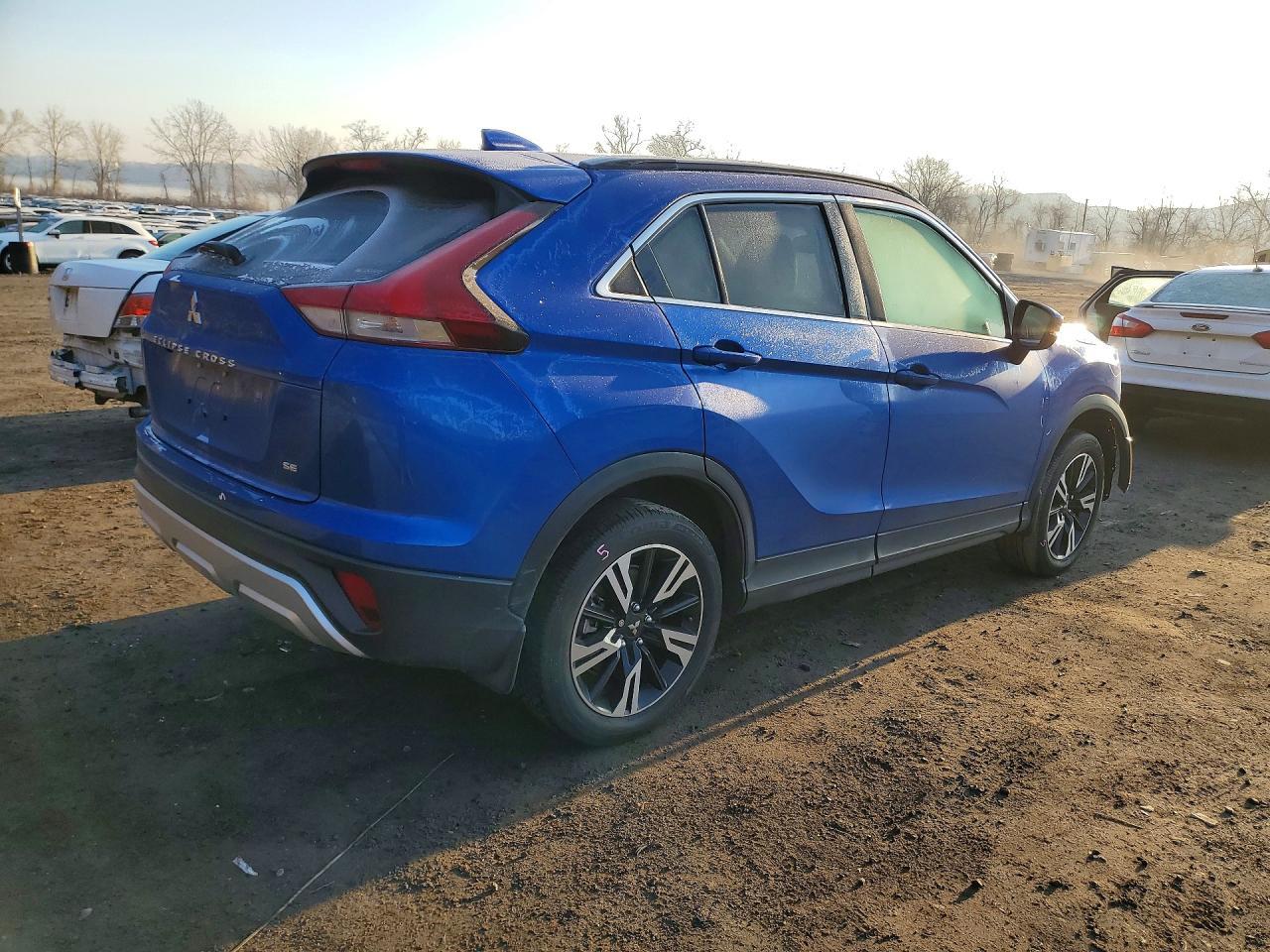 2024 Mitsubishi Eclipse Cross Se - Image 3