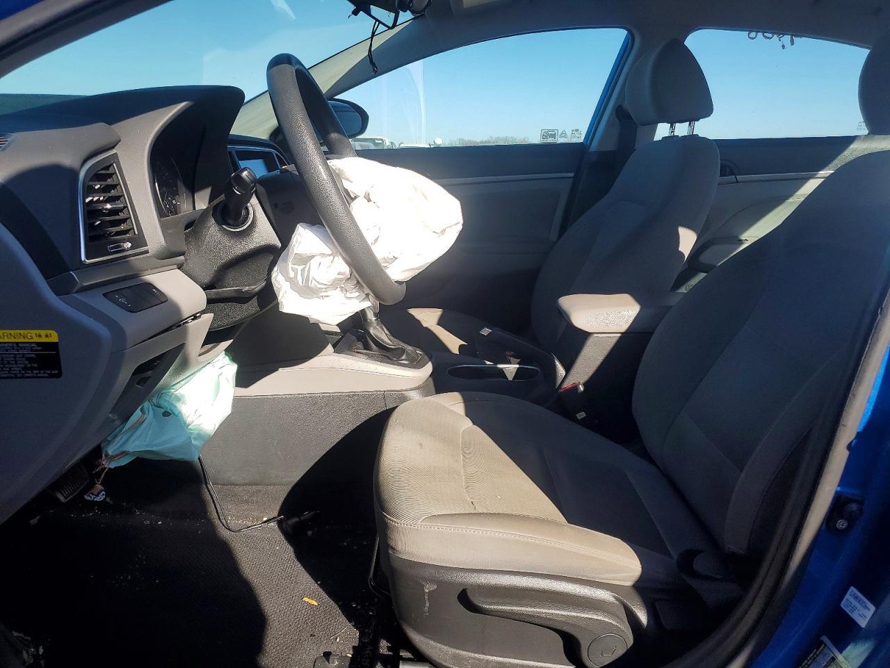 2017 Hyundai Elantra Se - Фото 7