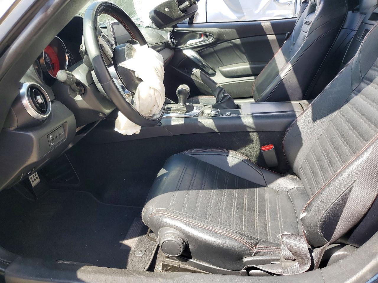 2018 Fiat 124 Spider Classica - Image 7