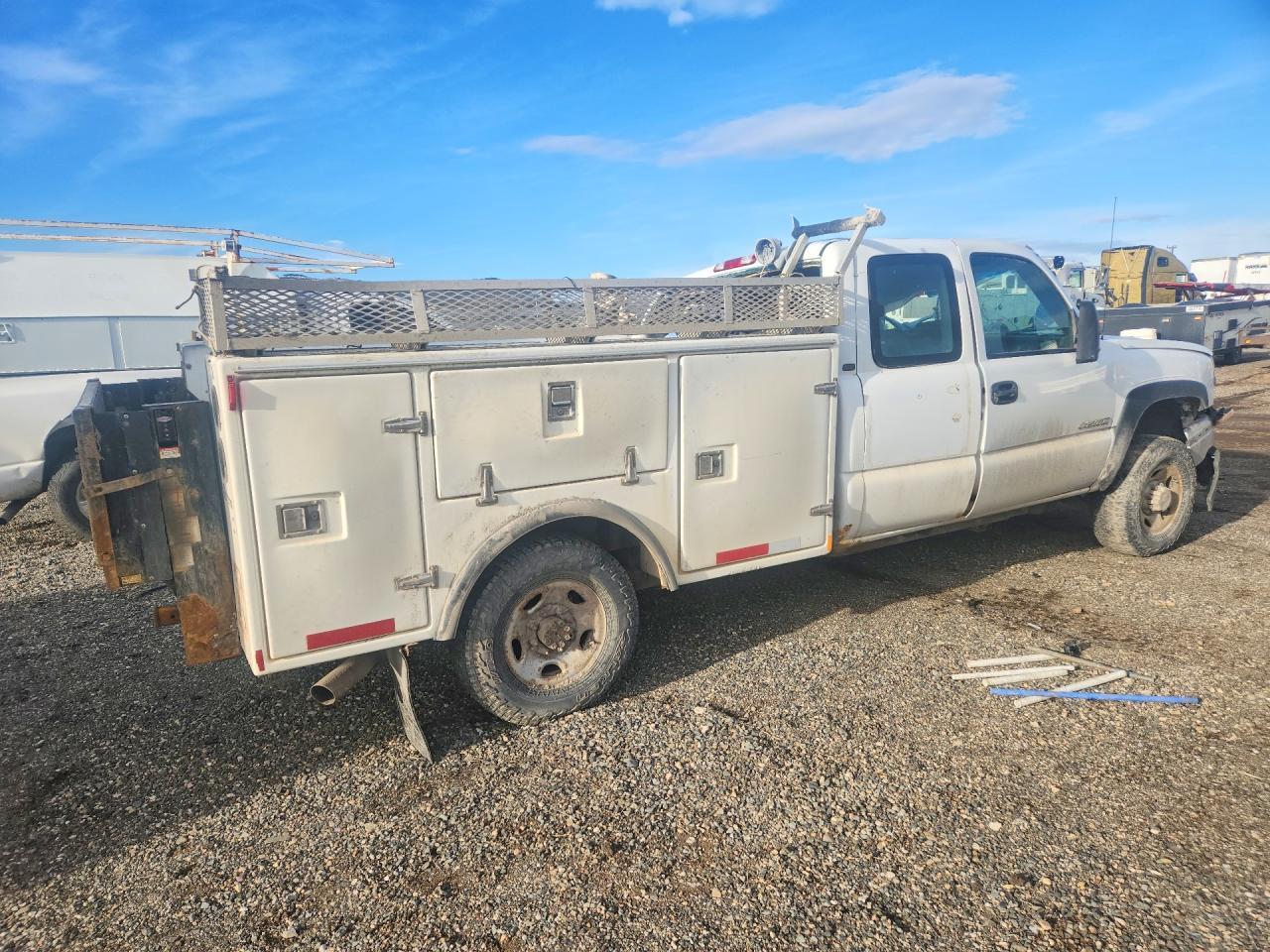 2004 Chevrolet Silverado K2500 Heavy Duty - Фото 5