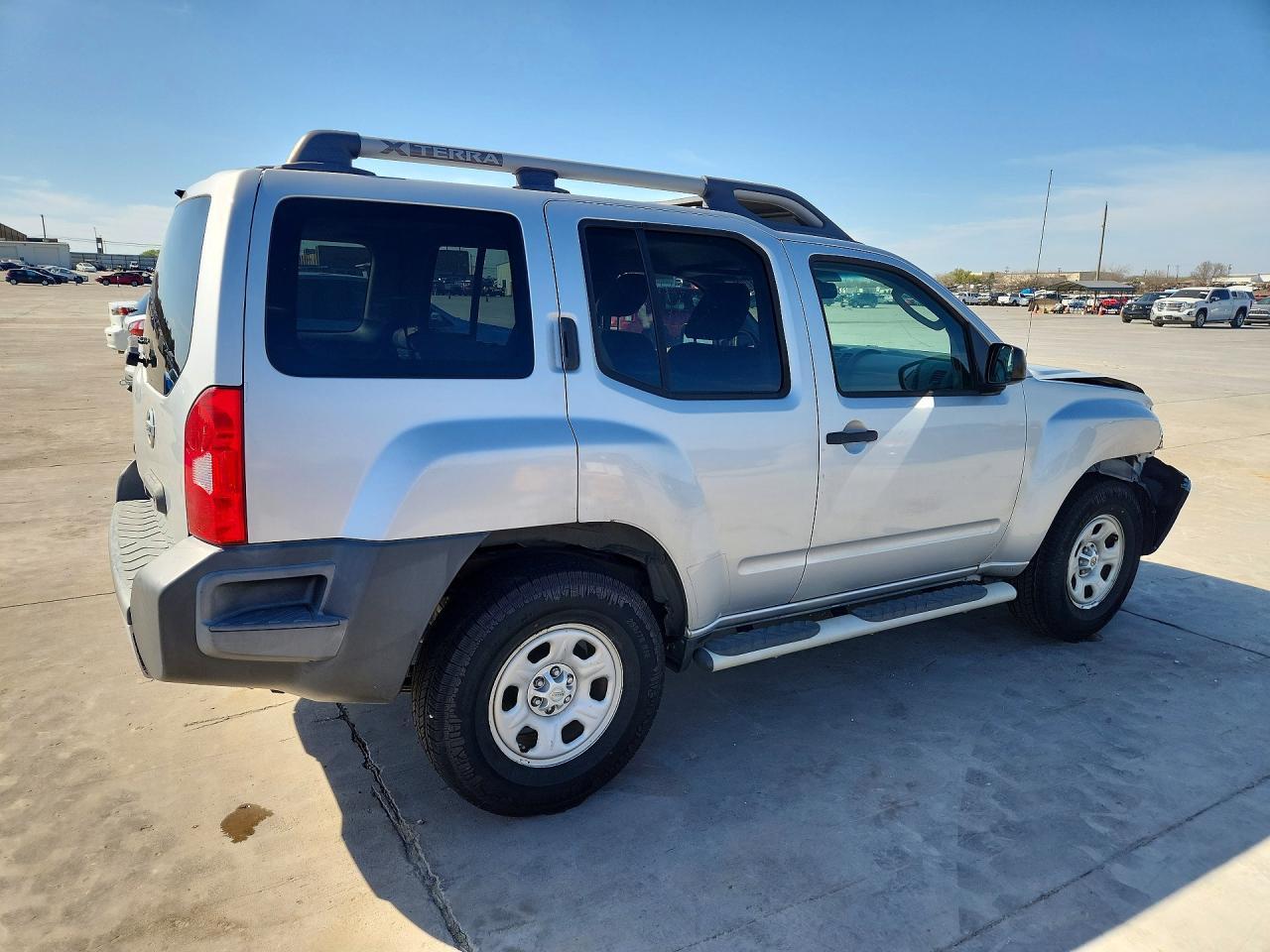 2012 Nissan Xterra X - Фото 3