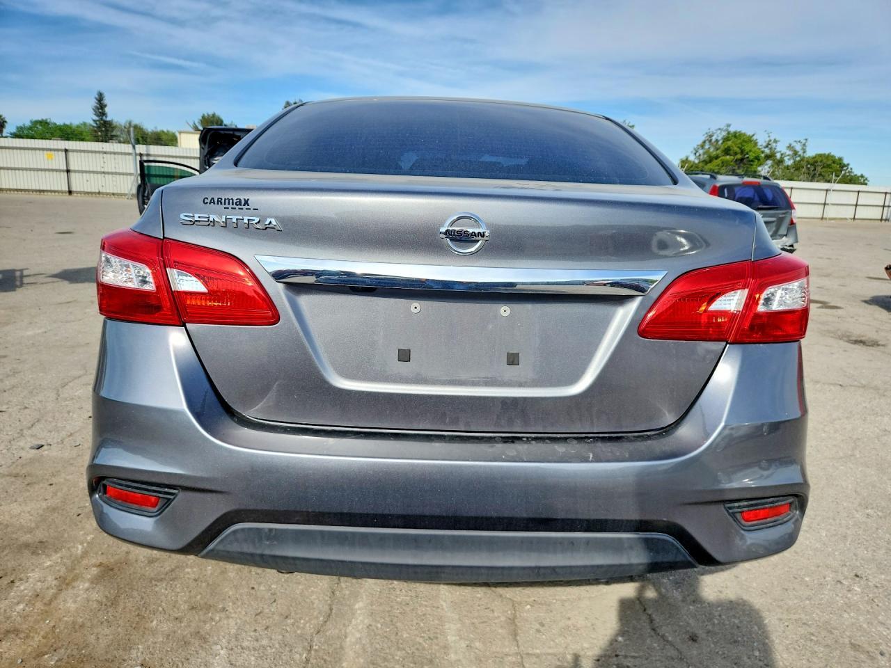 2018 Nissan Sentra S - Image 6