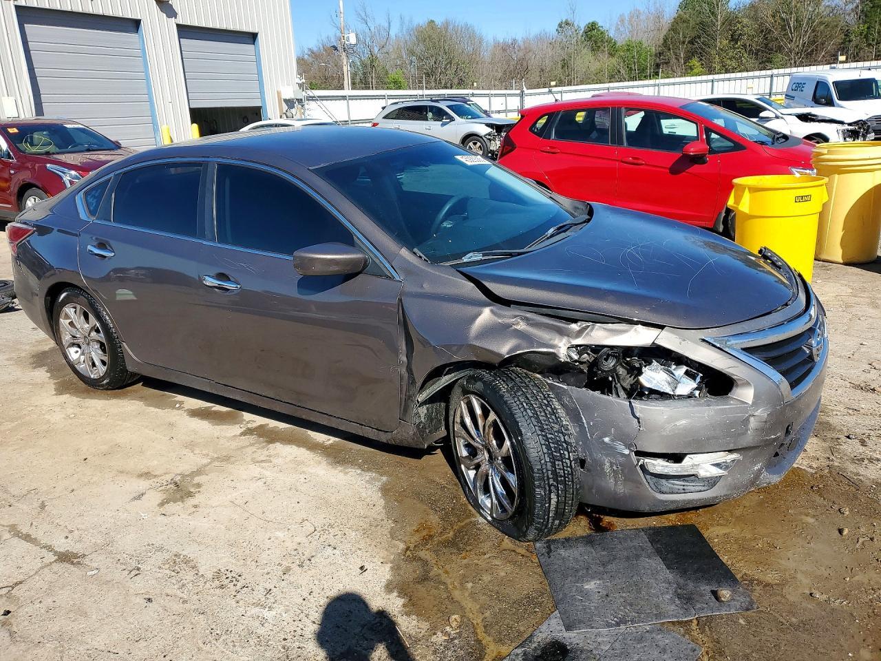 2014 Nissan Altima 2.5 S - Фото 4