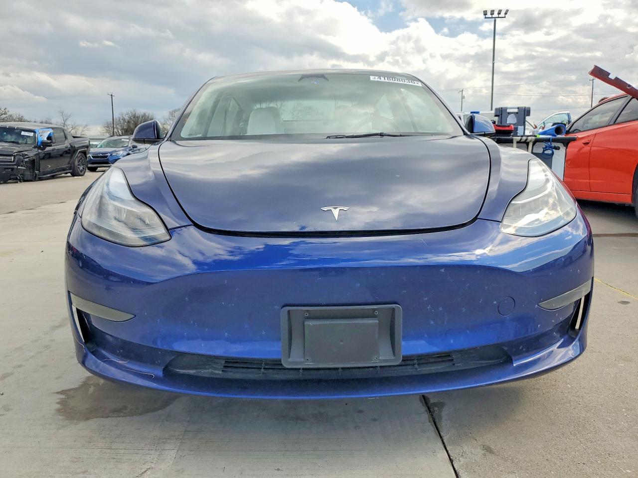 2023 Tesla Model 3 - Фото 5