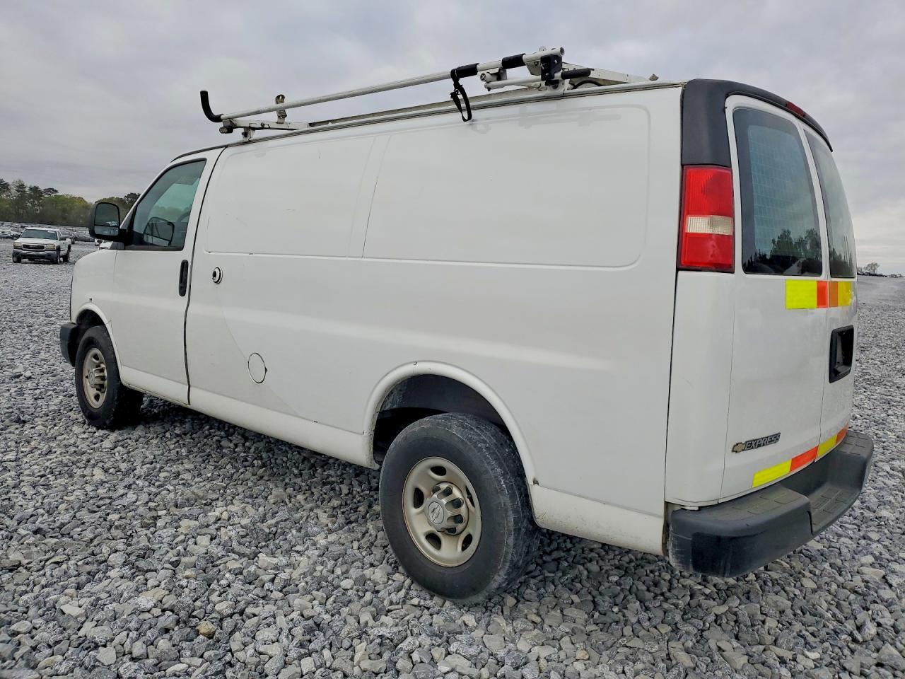 2015 Chevrolet Express 2500 Cargo Utility / Service Van - Image 2
