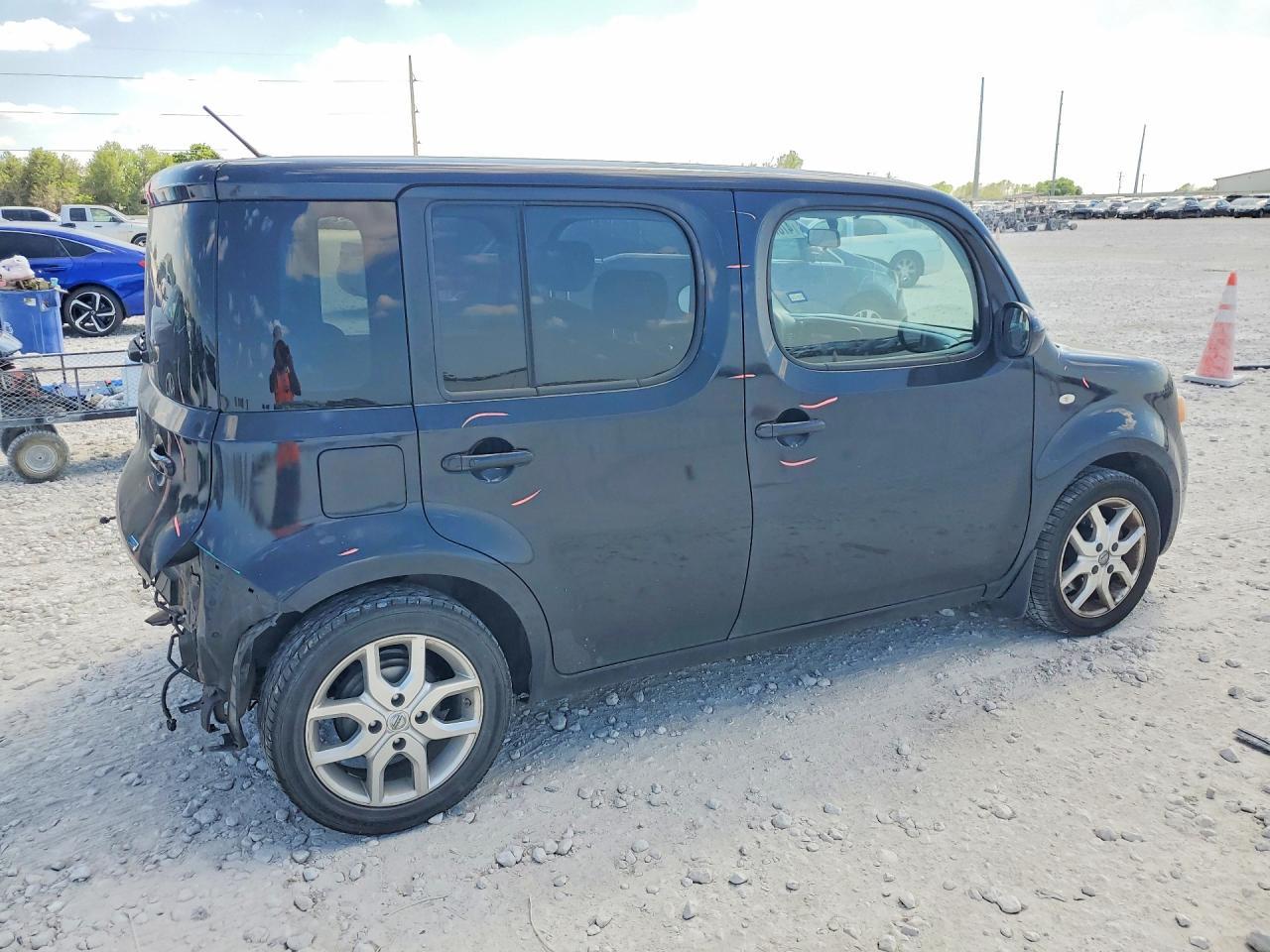 2014 Nissan Cube 1.8 S - Image 3