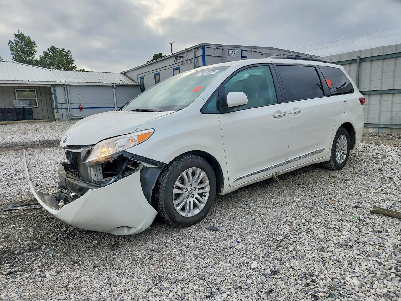 2015 Toyota Sienna Xle 8-Passenger
