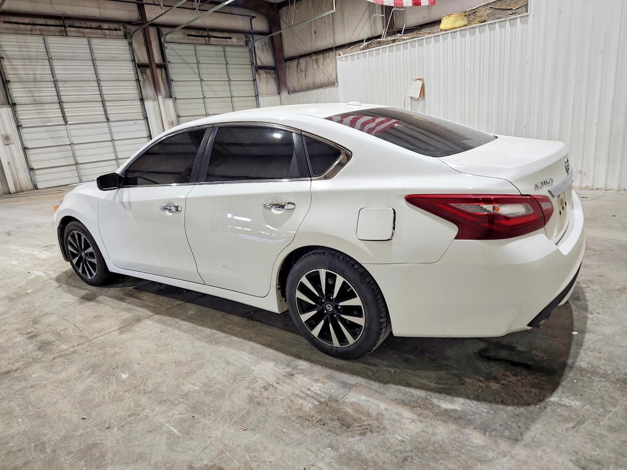 2018 Nissan Altima 2.5 Sv - Image 2