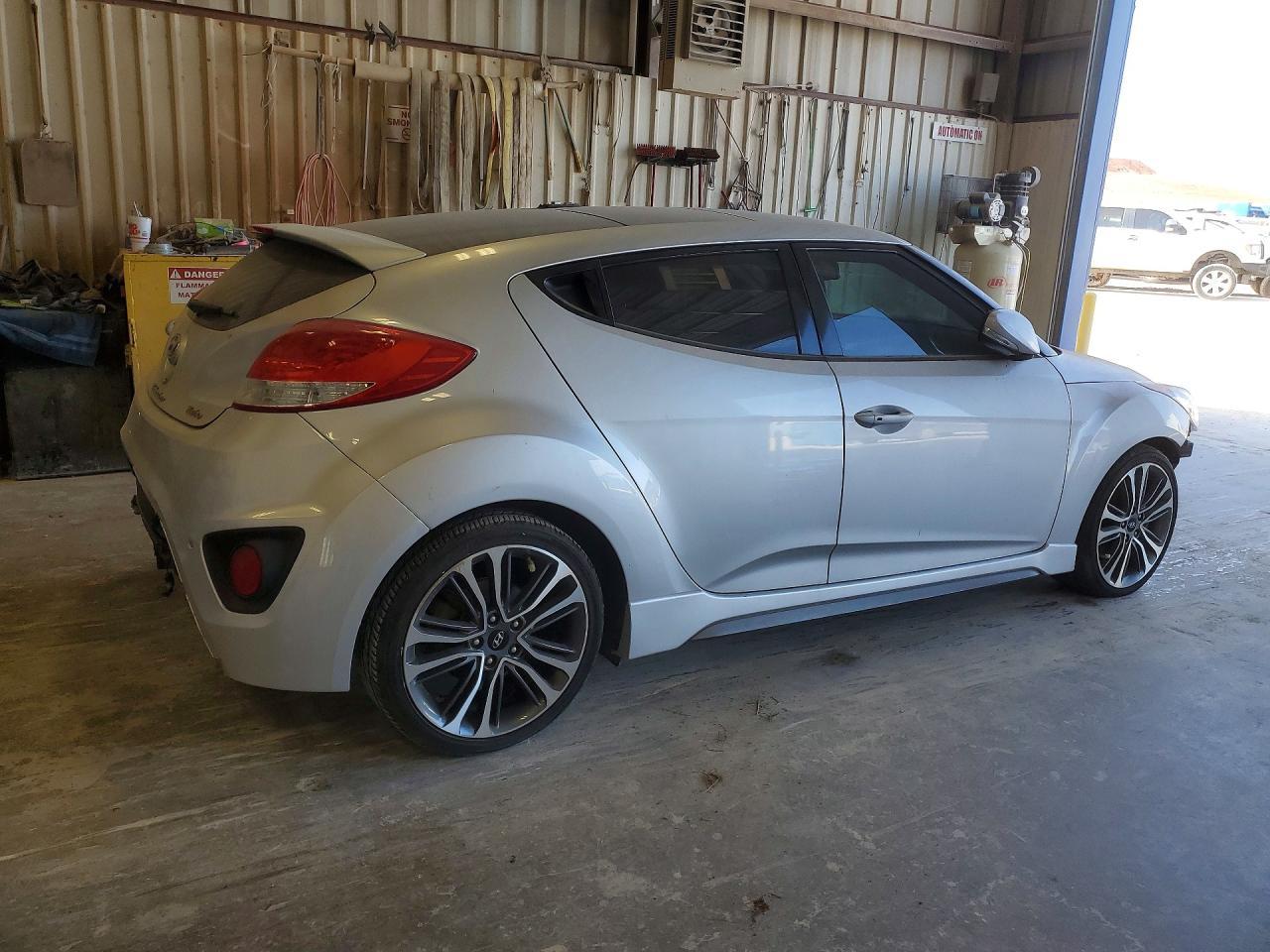 2016 Hyundai Veloster Turbo - Фото 3